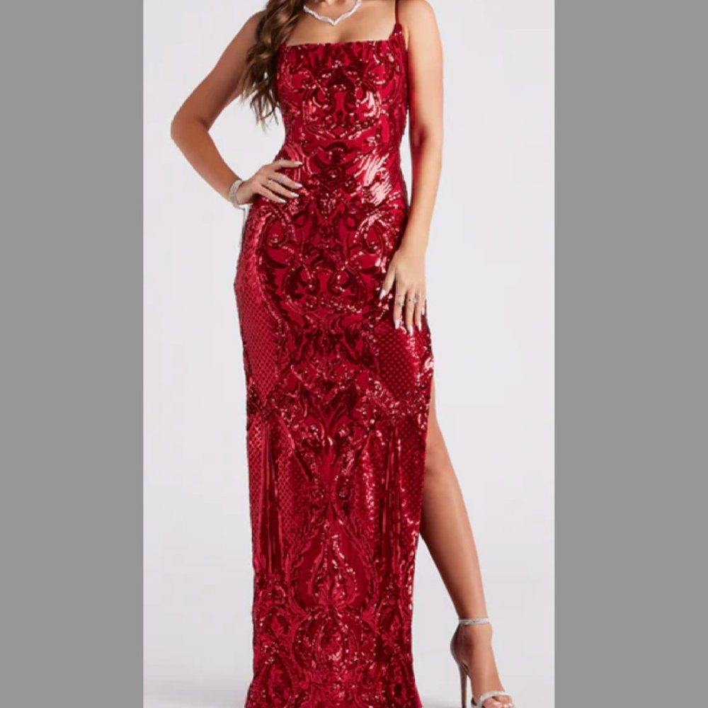 This is the Bethany Formal Sequin Slit Long Dress from Windsor!! (Brand new)